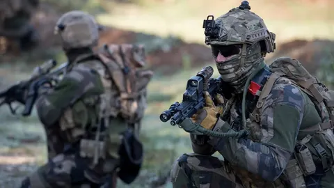 США та Британія: ветеранів спецназу вербують інструкторами до таборів у Болгарії