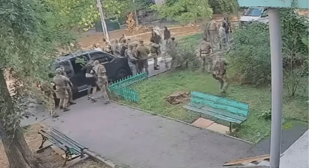 ДБР розслідує конфлікт між СБУ та ГУР у Києві: двом військовим оголошено підозри