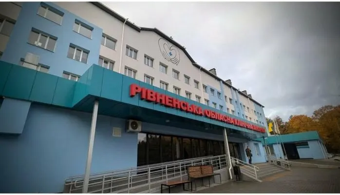 Медики Рівненщини зібрали майже 472 тисячі гривень для військових