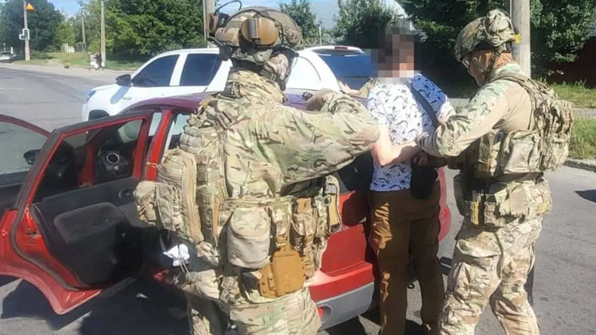 Спроба втекти зі служби за $10 000: у Вінниці затримали організатора