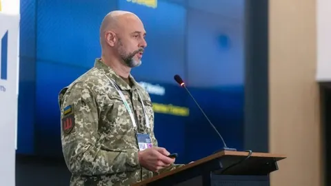 Зеленський звільнив Казмірчука з посади командувача Медичних сил ЗСУ