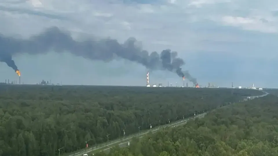 Сили оборони уразили нафтохімічний завод у Тобольську за 2 тис. км від кордону
