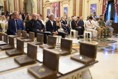 Левко Лук'яненко, Шон Пенн та бойові медики стали лауреатами «Національної легенди»