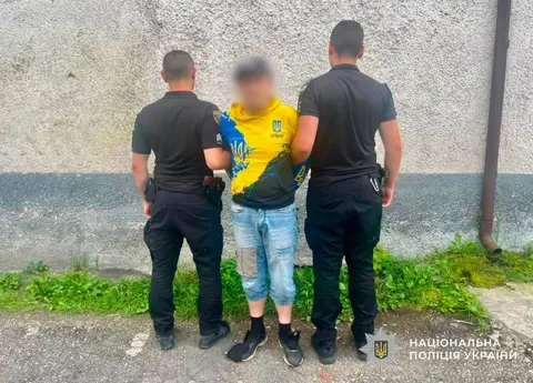На Рахівщині затримали військового за продаж зброї та вибухівки