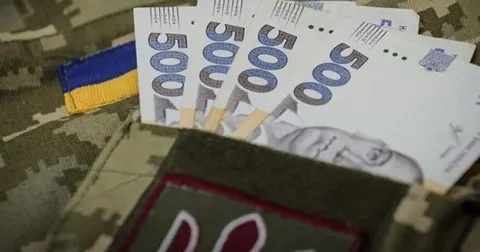 Зарплати у ЗСУ 2026: від 30 до 460 тисяч гривень, хто і скільки отримує
