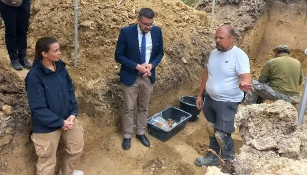 У Львові на Голосківському кладовищі ексгумували 89 останків військових