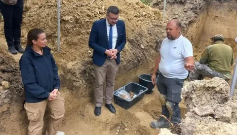 У Львові на Голосківському кладовищі ексгумували 89 останків військових