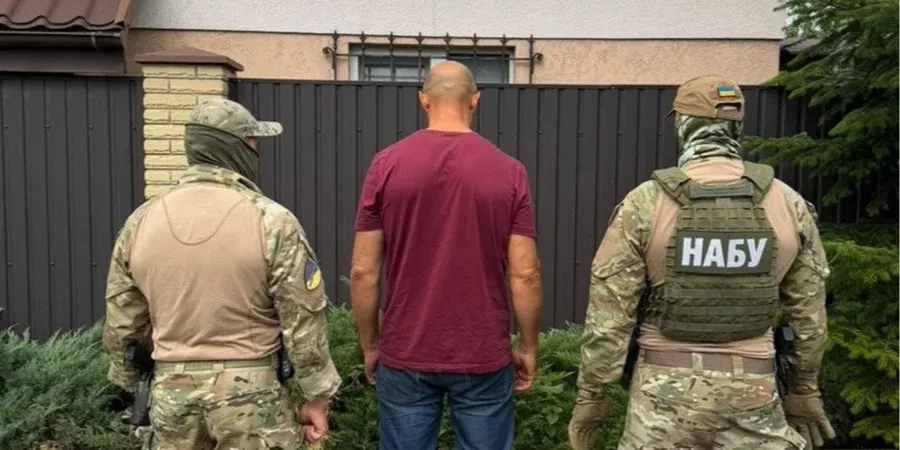 НАБУ викрило військових на хабарі у 4,48 млн грн за приймання РЕБ