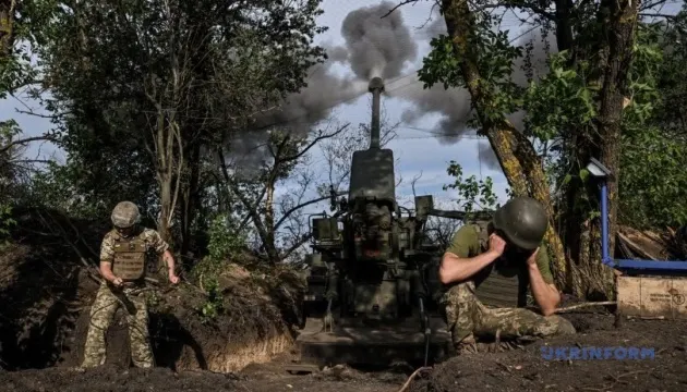 За добу на фронті — 261 боєзіткнення, найбільше атак на двох напрямках