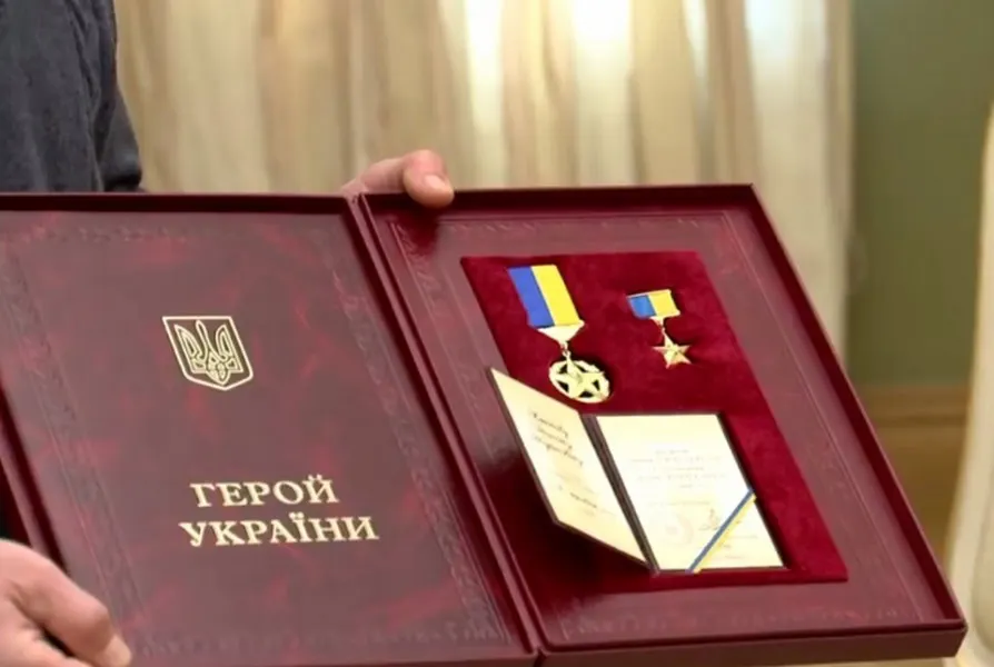 Льотчик Олексій Ждєд став Героєм України