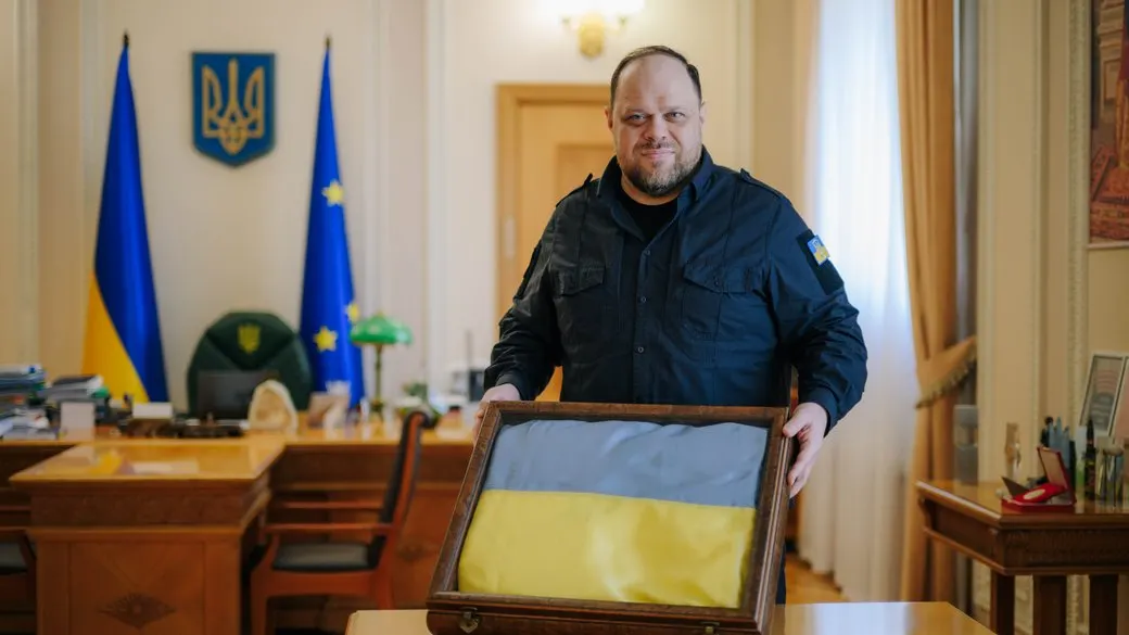 Тисячу копій прапора Незалежності 1991 року відтворили на потреби ЗСУ