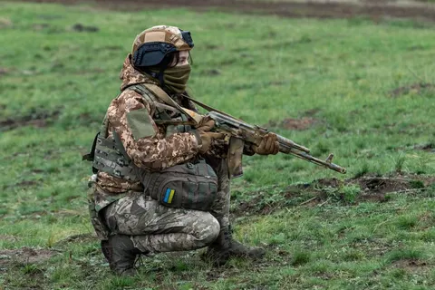 Понад 75 тисяч жінок служать у Силах оборони України
