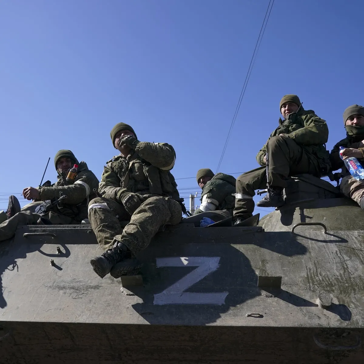 Окупанти романтизують військові контракти для вербування молоді — ЦПД