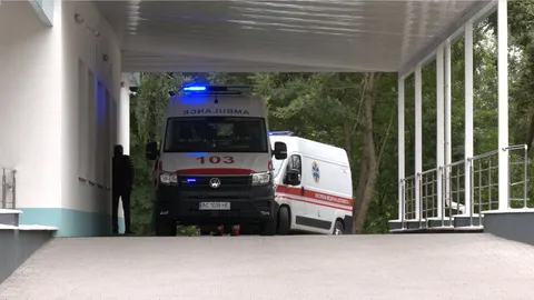 У Нововолинську чоловік ножем поранив двох військових ТЦК, один у важкому стані
