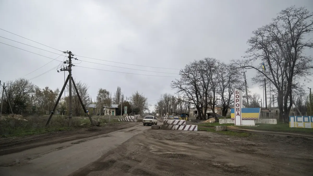 Борова на Харківщині: росіяни змінили тактику, але успіху не мають — Волохов