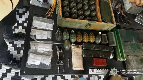 На Київщині затримали військового, який продавав трофейну зброю онлайн