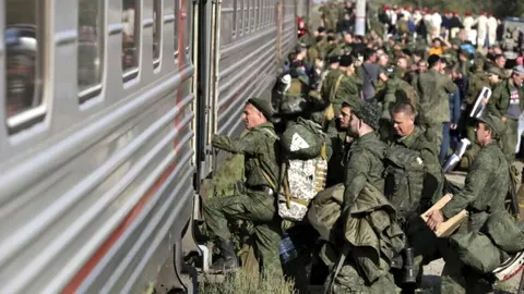 Зеленський: РФ планує восени мобілізувати 300 тисяч для атак на Донбас і північ