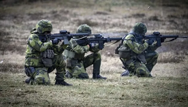 Вибух на військовому полігоні у Швеції: семеро військових поранені