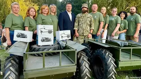Нововолинська громада передала військовим роботів «Тарган 200»