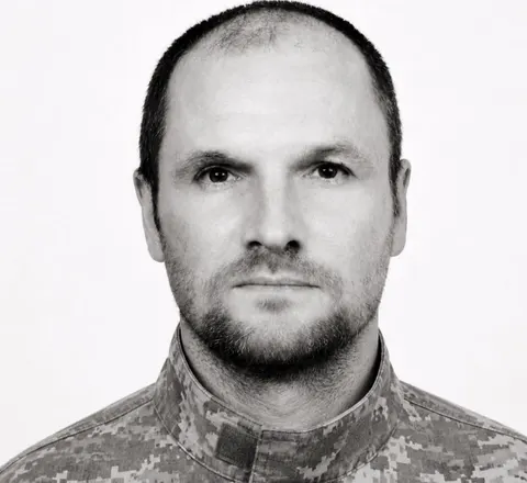 У Черкасах попрощалися із загиблим на Донеччині військовим Олександром Гришиним