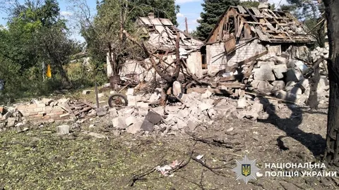 Окупанти 37 разів обстріляли Донеччину, поранені шість людей