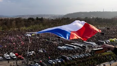 Чехія обмежує тимчасовий захист для українців призовного віку