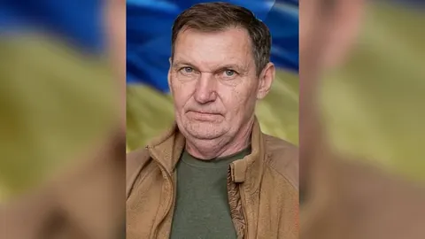 У Чернівецькій області прощаються з військовим Ігорем Дам'яном