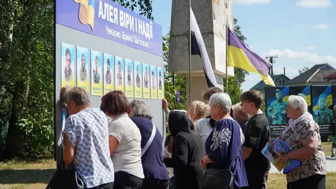 У Старому Лисці відкрили Алею віри і надії на честь зниклих безвісти бійців