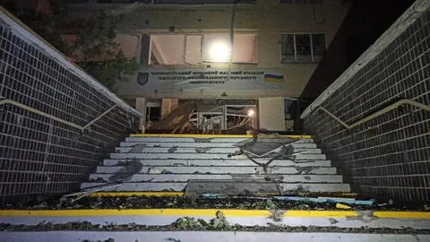 РФ понад 7 годин атакувала Одещину: пошкоджено будинок і два навчальні заклади