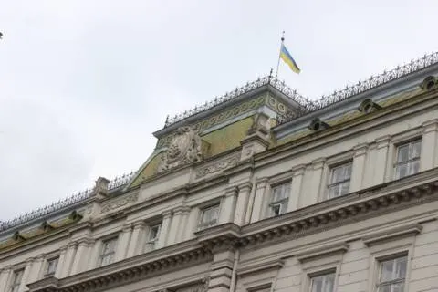 Львівська ОВА закупить 50 наручних годинників для військових