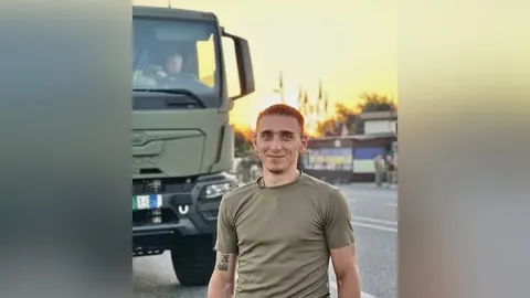 Звільнений з полону військовий зі Львівщини вперше зателефонував родині