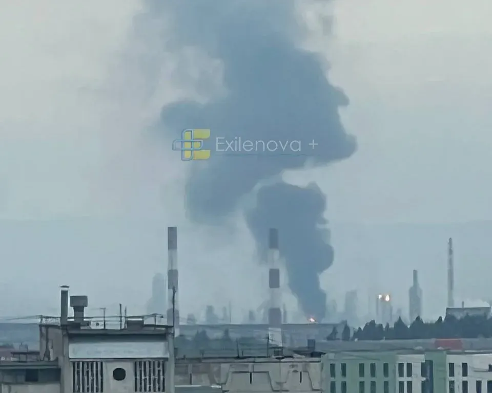 Сили оборони уразили НПЗ «Лукойлу» в Пермі та аеродром «Маринівка»