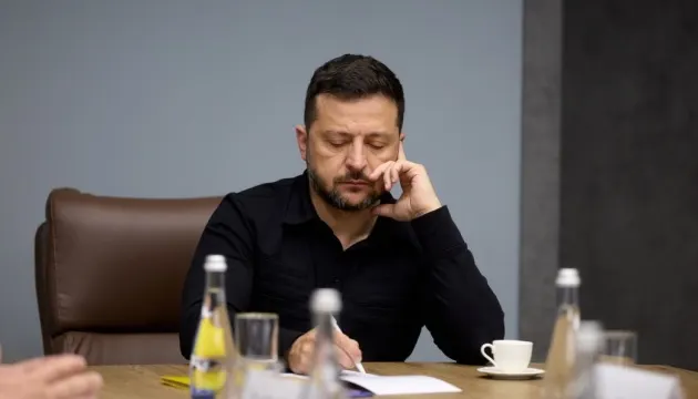 Зеленський провів нараду на фронті: визначено командувачів двох угруповань на Донеччині