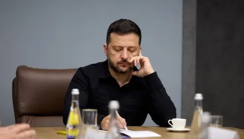 Зеленський провів нараду на фронті: визначено командувачів двох угруповань на Донеччині