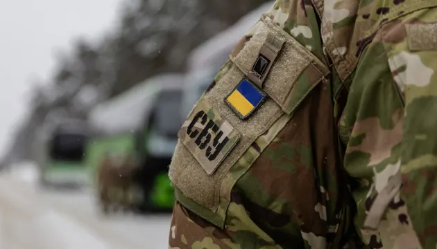У Чернівцях затримали чоловіка за трансляцію розташування військових
