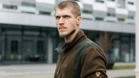 Суд заарештував військового у справі про підкидання наркотиків екскомбату Ширшин