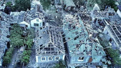 Нічна атака РФ на Миколаїв: загинула жінка, семеро поранених