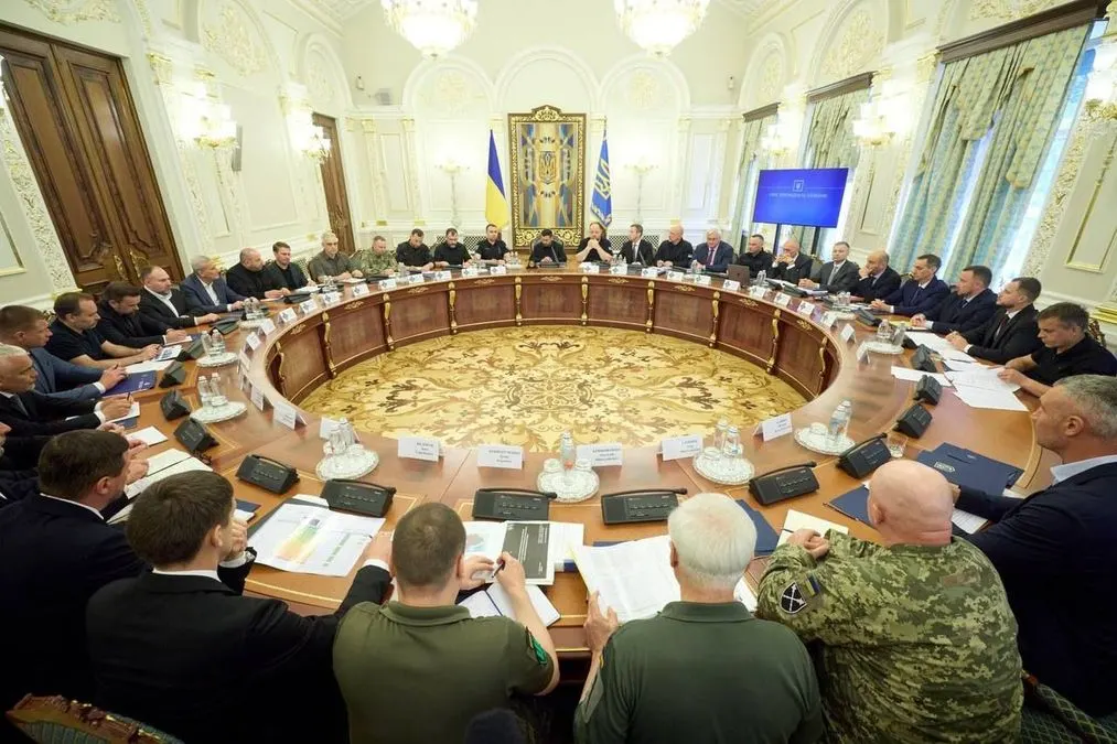 Держохорону пропонують надати головкому, керівникам розвідок і членам РНБО