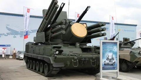 Розвідка знищила в Криму «Панцирь-С1» та військовий кран
