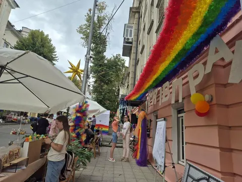 У Харкові стартував «ХарківПрайд»: ярмарок, лекції та збір для військових