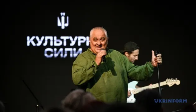 Співак із Запоріжжя «Паваротті»: від філармонії до 260 бригади ТрО