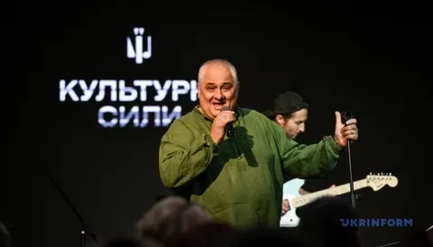 Співак із Запоріжжя «Паваротті»: від філармонії до 260 бригади ТрО