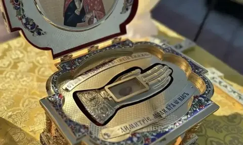 РПЦ доправила мощі Дмитрія Донського на передову в Україні