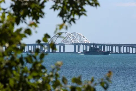 Чому Кримський міст досі не атакований: версія оглядача