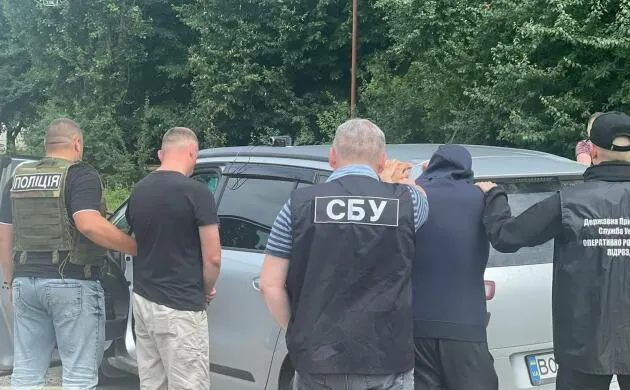 Спроба переправити чоловіка за $14 000: тернополянці присудили 7 років в'язниці