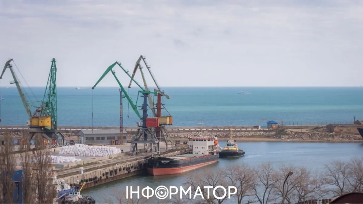 Удар по порту Махачкали: що відомо про атаку та зв'язок з постачанням зброї з Іраном