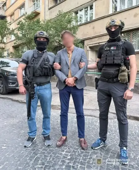 У Львові затримали військового в СЗЧ через повідомлення про замінування вокзалу