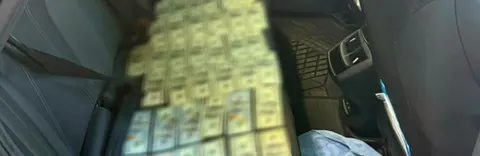 У Миколаєві затримали військового за вимагання $16 тисяч за СЗЧ та ВЛК