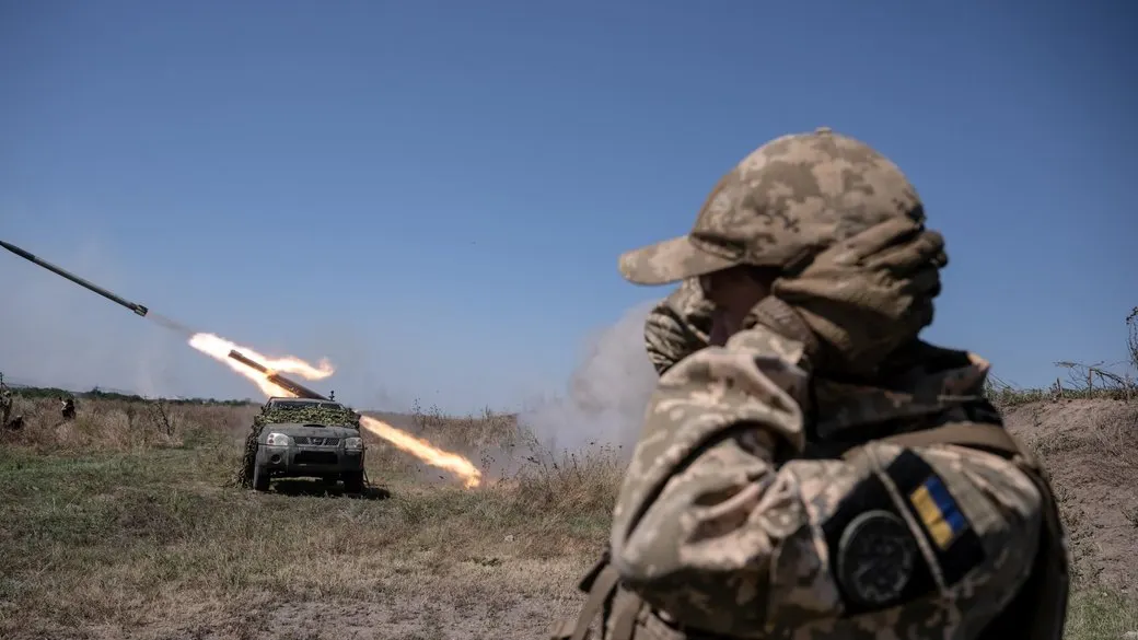 Сили оборони уразили склад МТЗ окупантів у Криму та Донецькій області