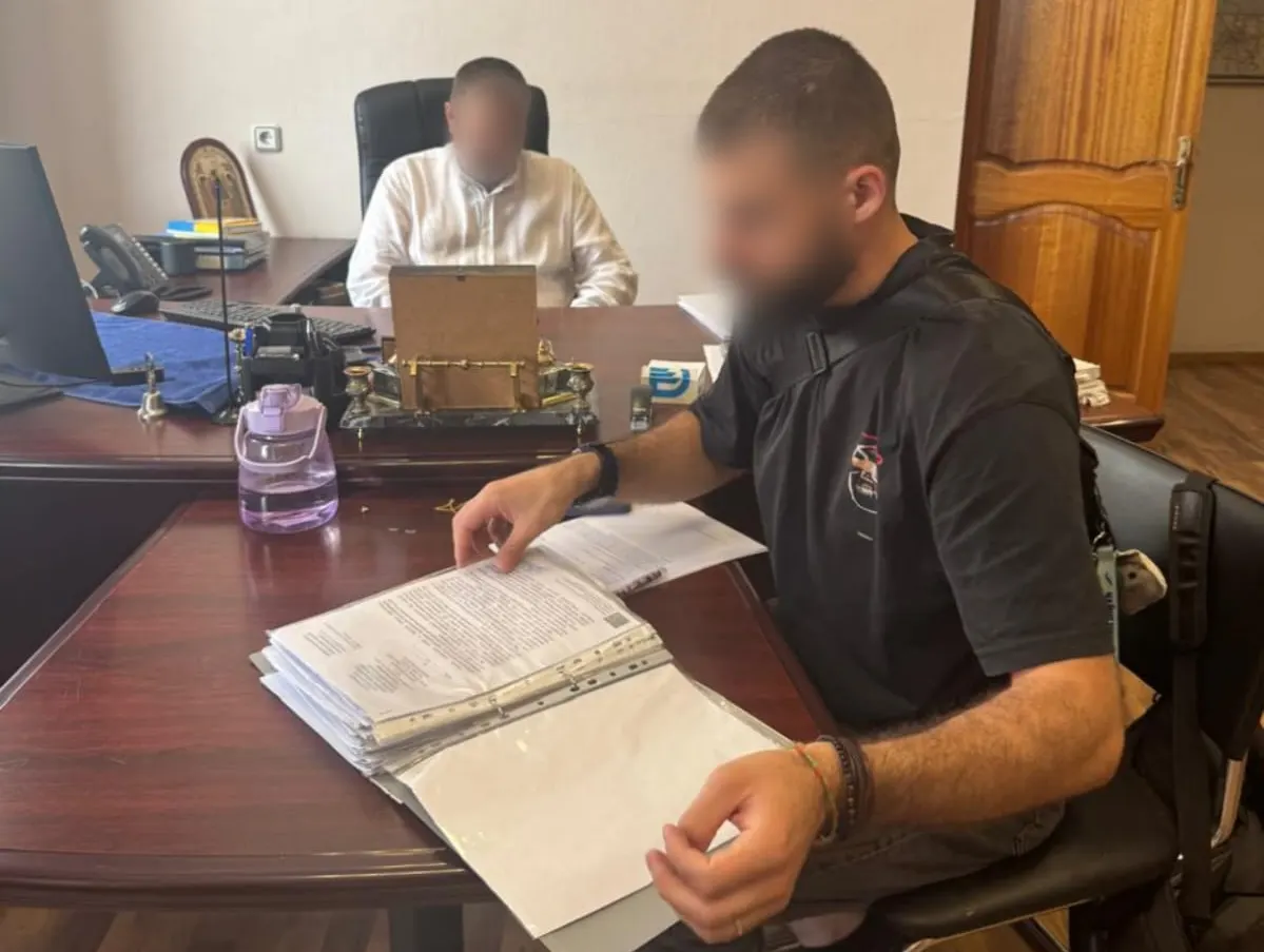 Одеський порт переплатив майже мільйон гривень за електроенергію — підозри двом посадовцям